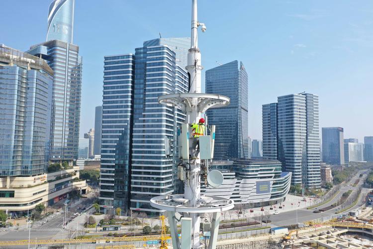 Gurobi min_函数在模型构建中的正确应用:避免LinExpr类型错误